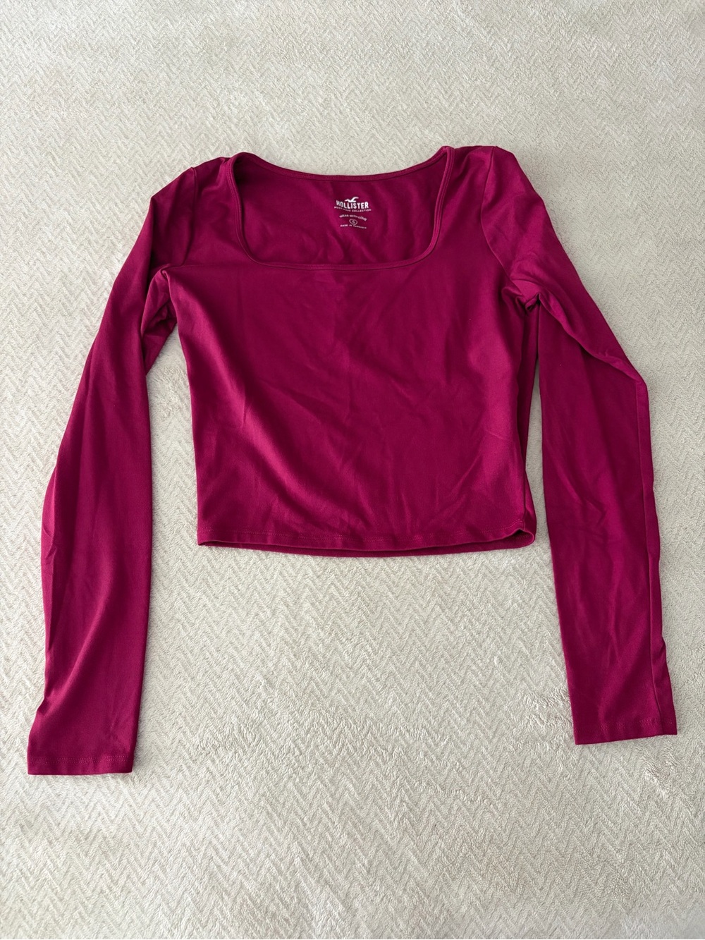 Hollister Long Sleeve Square Neck Crop Top - Berry Pink